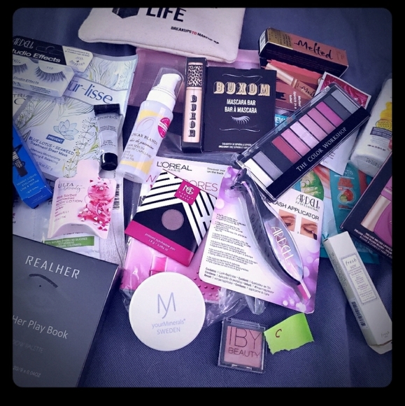 BEAUTY MYSTERY BUNDLE - Picture 5 of 8